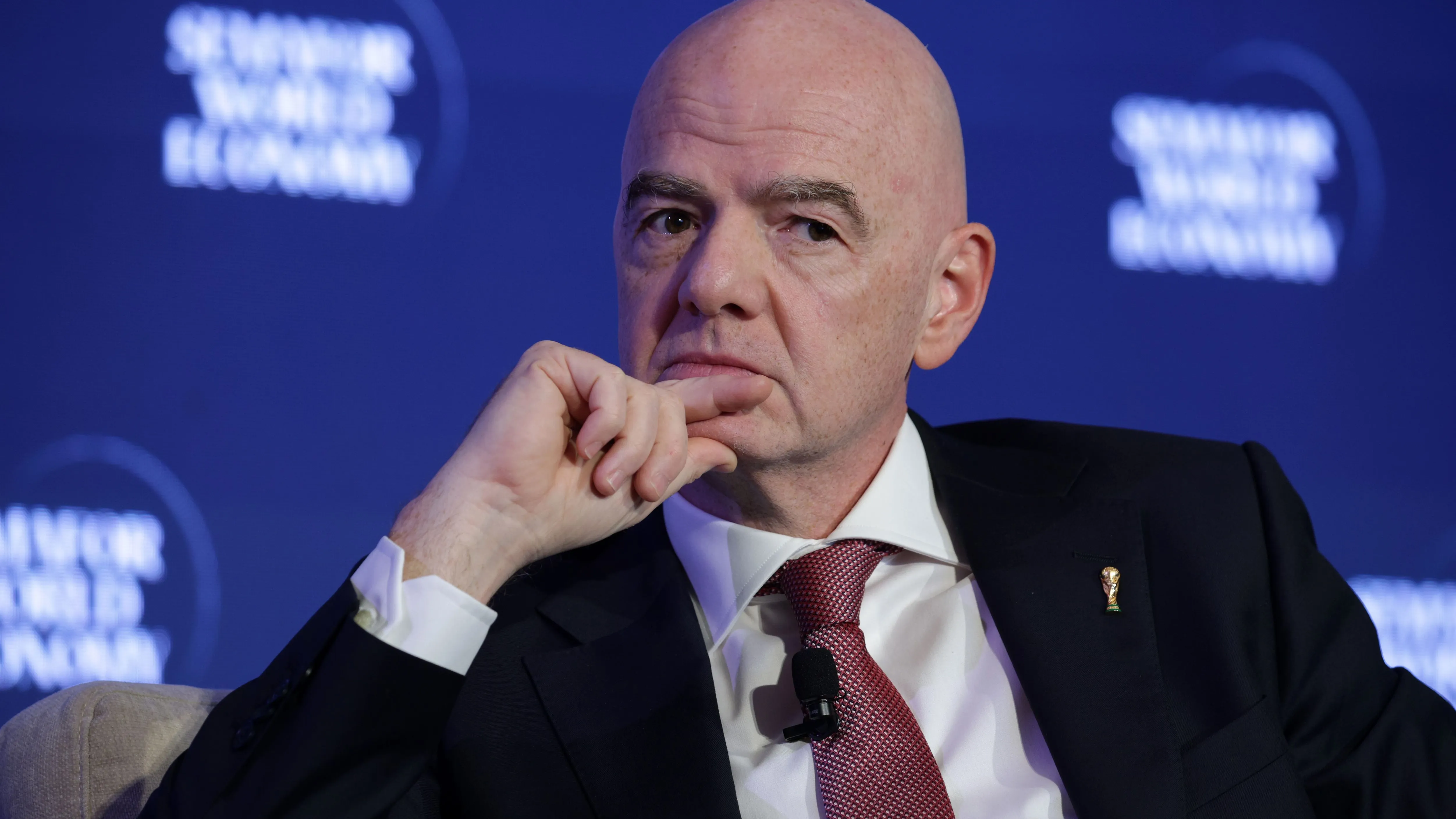 Gianni Infantino için oyun bitti mi? UEFA, Dünya Kupası satış planındaki U dönüşünün ardından FIFA başkanını devirmek için planlarını…