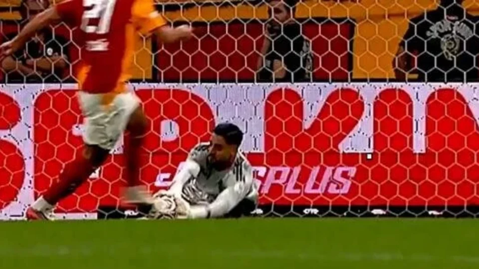 Galatasaray - Kocaelispor maçında flaş VAR kararı: Atılan gol iptal edildi | Futbol Haberleri