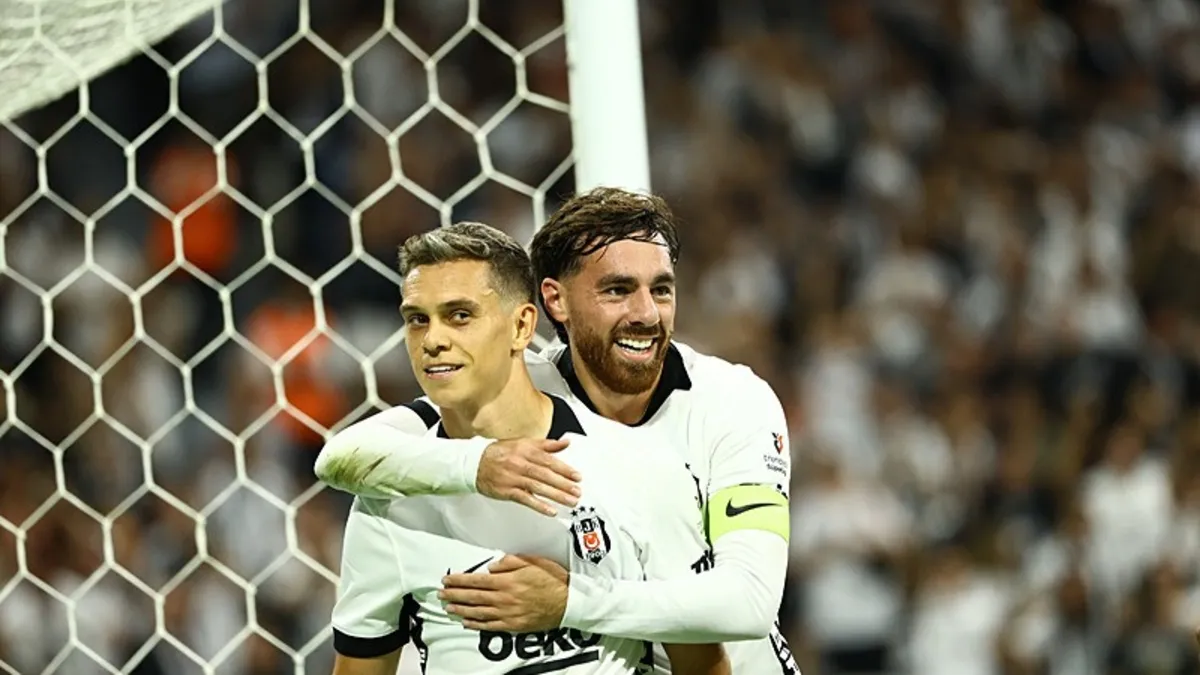 Beşiktaş 3 puanı 3 golle aldı! Süper Lig'de liderliğe yükseldi