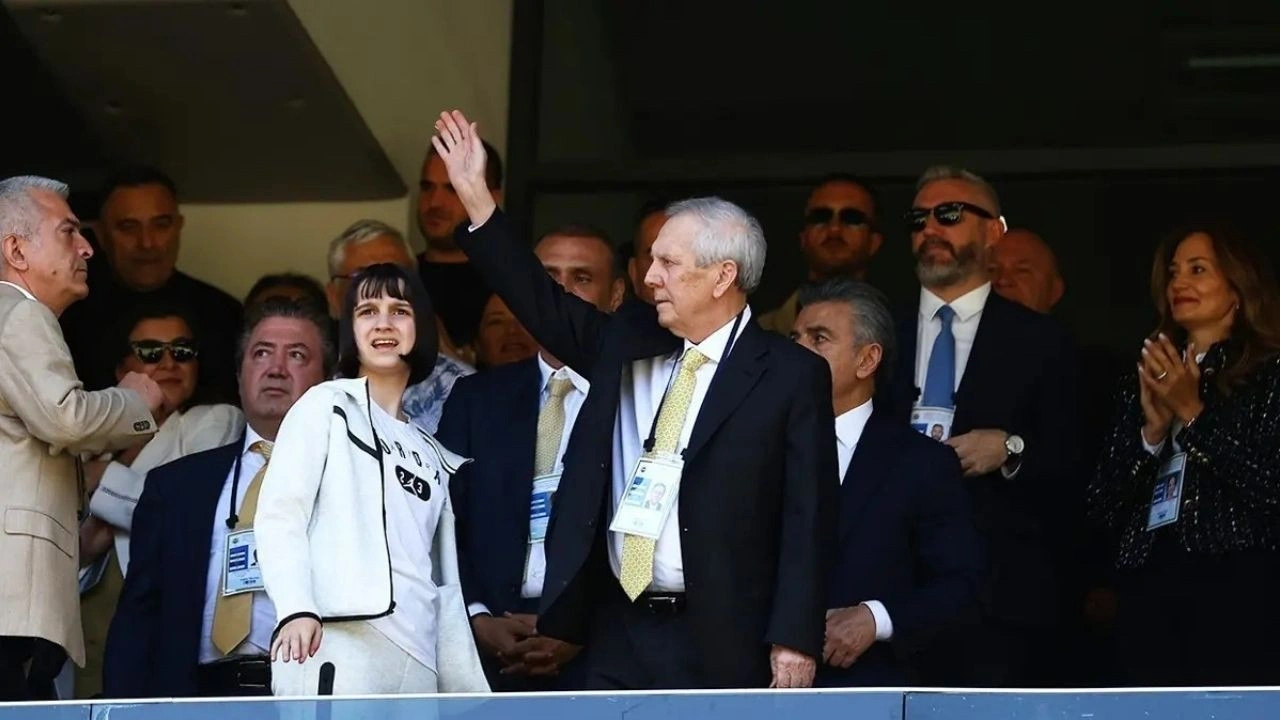 Aziz Yıldırım bizzat devrede: Fenerbahçe'ye flaş transfer! Gelir gelmez kaptan olacak