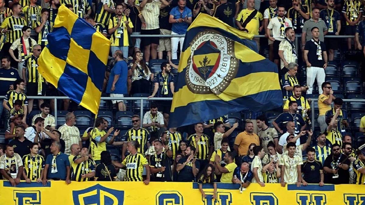 Fenerbahçe-Beşiktaş derbisinde acı olay: Bir taraftar hayatını kaybetti