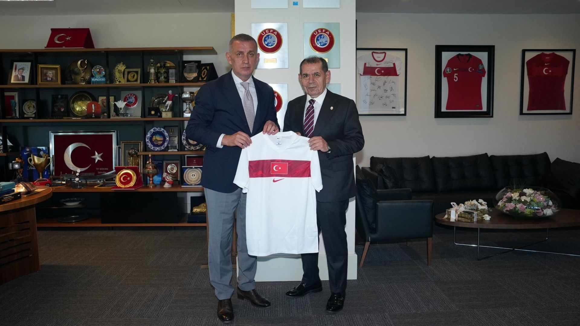Dursun Özbek’ten TFF Başkanı İbrahim Hacıosmanoğlu’na ziyaret!
