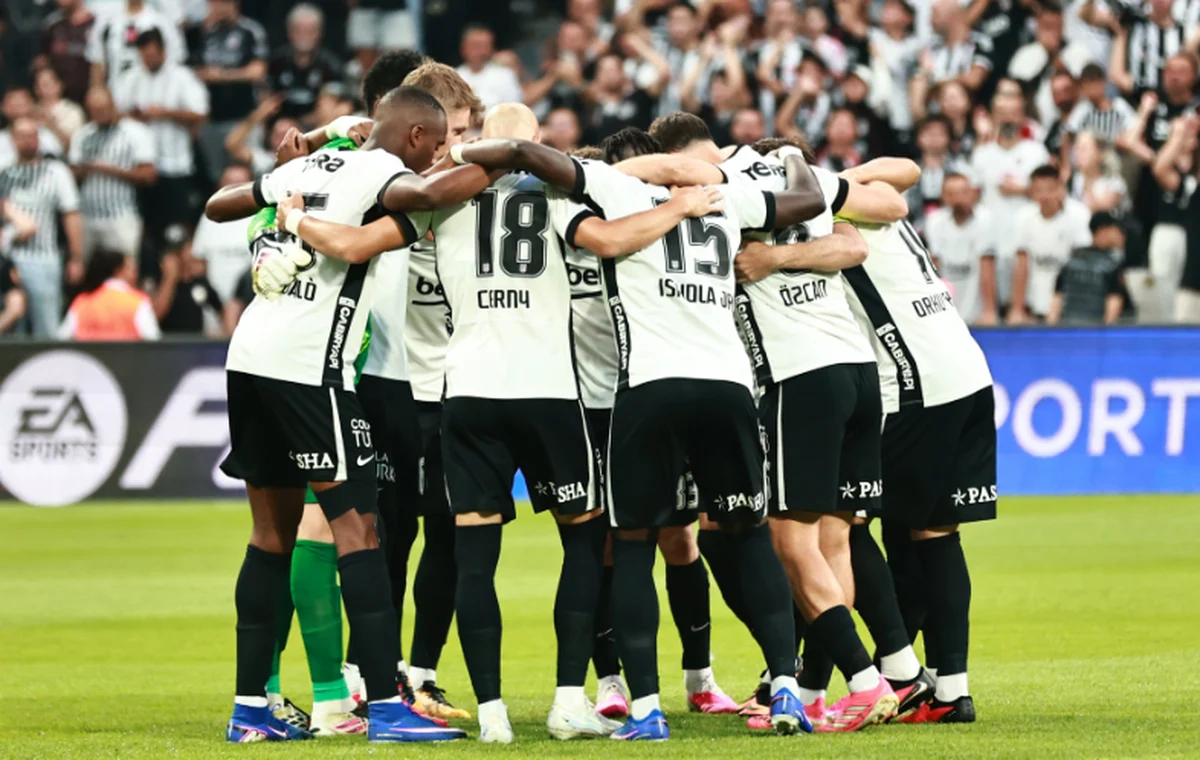 Beşiktaş, Hradec Kralove'yi 1-0 Yenerek Play-off Turuna Yükseldi