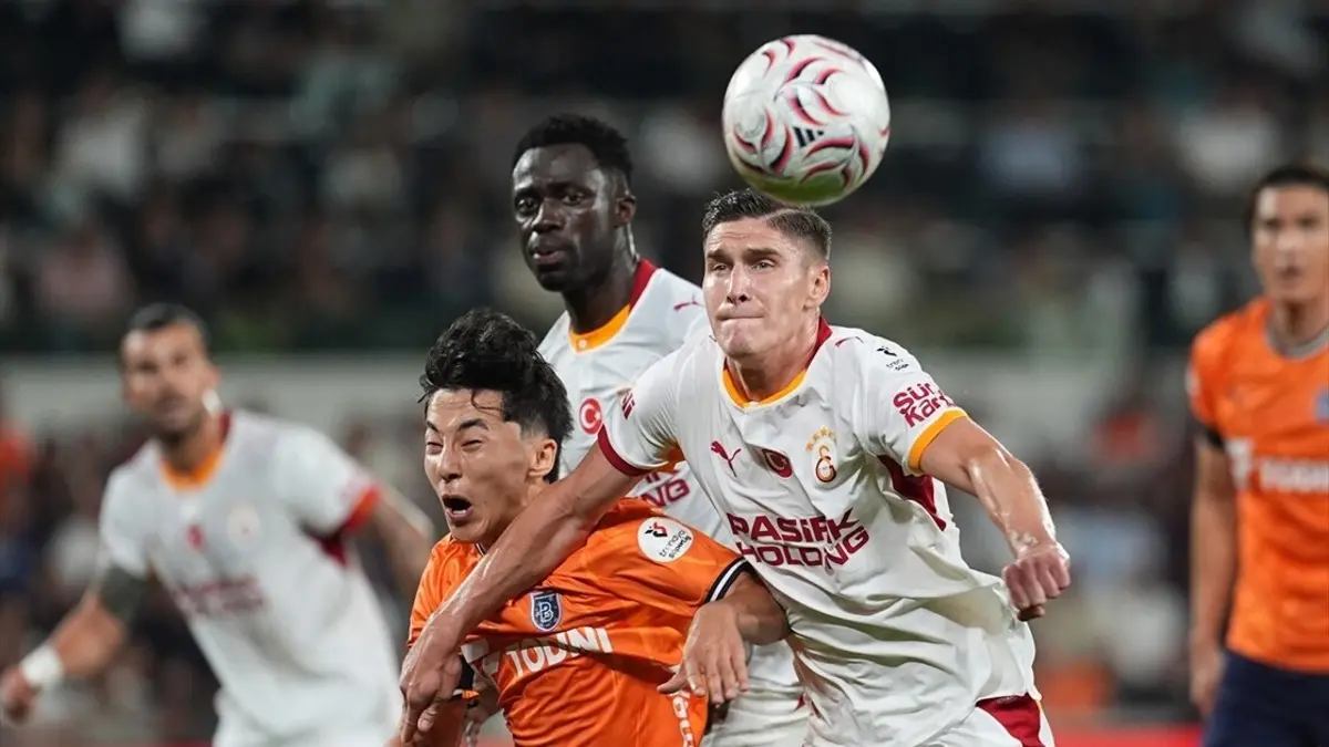 Başakşehir-Galatasaray maçına hakem kararları damga vurmuştu! Trio ekibi yorumladı: Devam ettirilmeliydi... - Galatasaray (GS) Haberleri