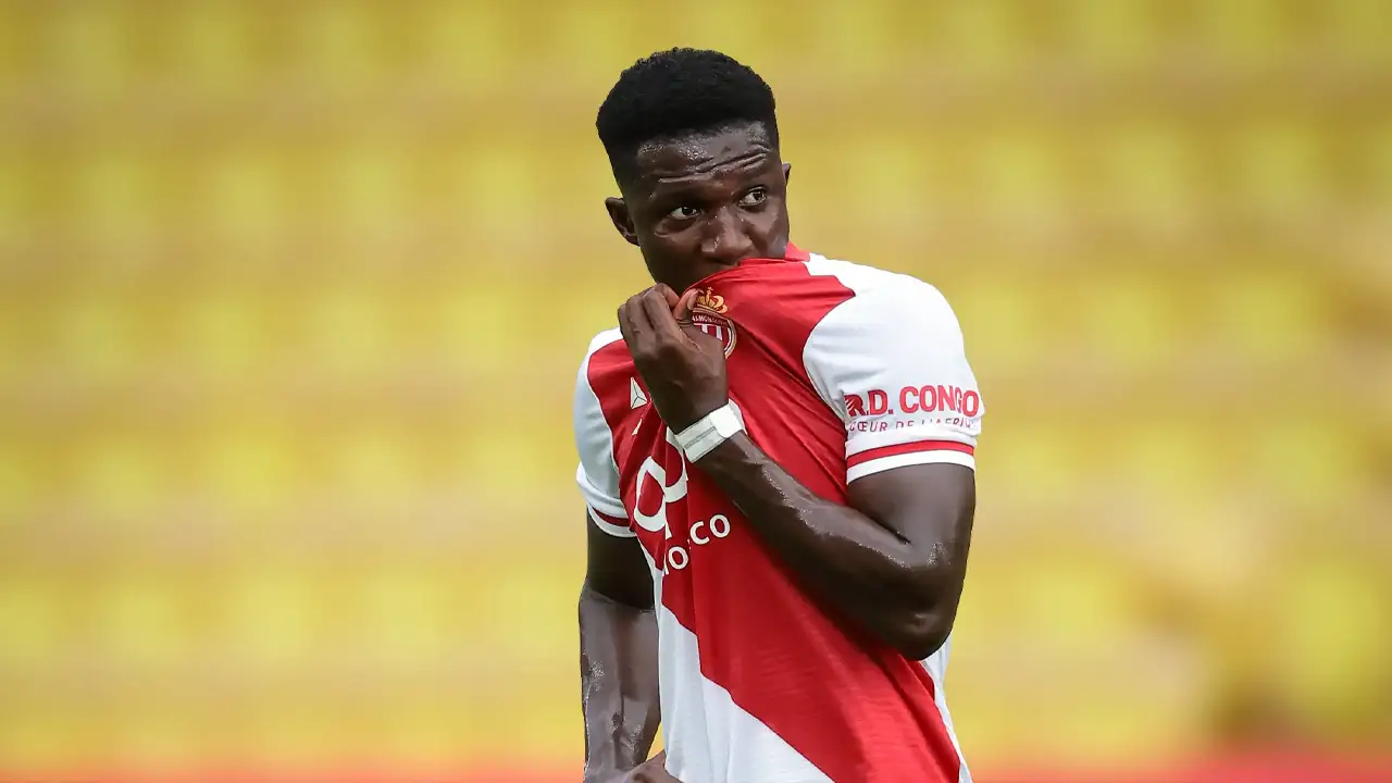 Galatasaray orta saha transferinde ayağına gelen fırsatı harcadı!
