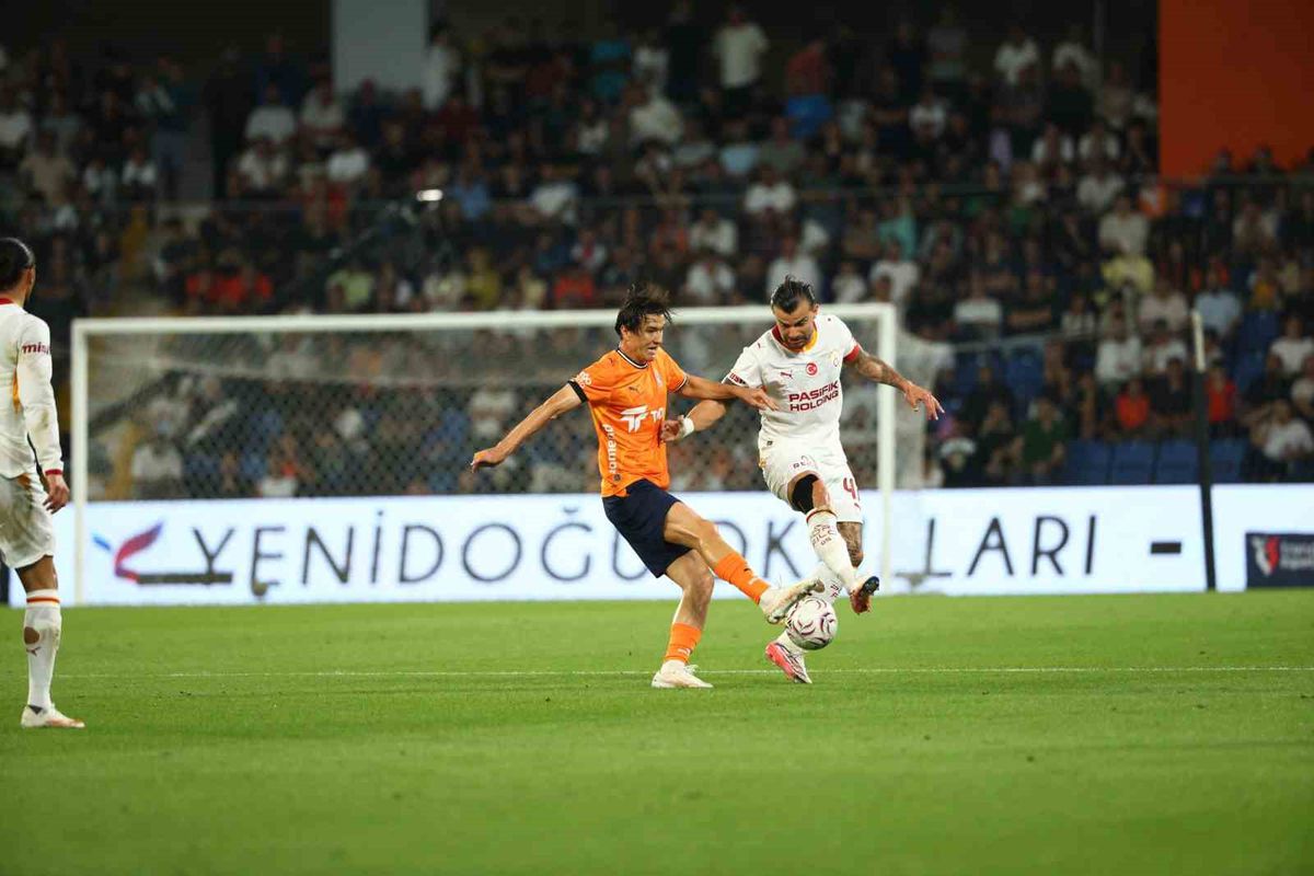 Süper Lig'de Galatasaray deplasmanda Başakşehir'i 3-2 mağlup etti