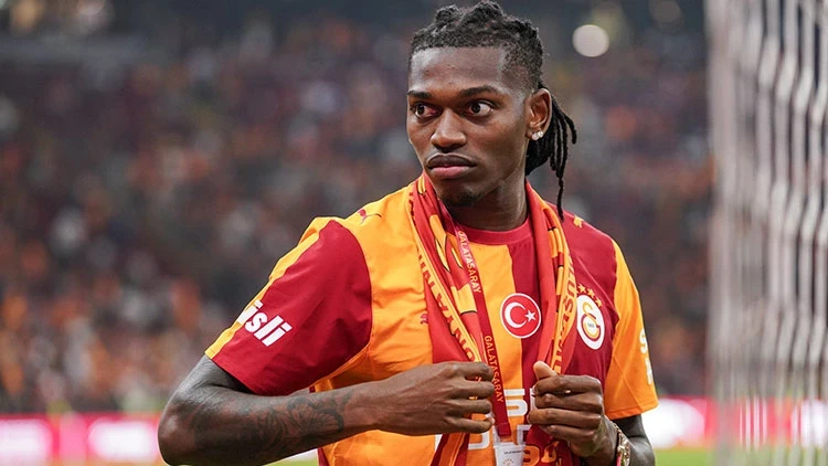 Leao, Galatasaray'da sahne alıyor! Gözler Okan Buruk'ta