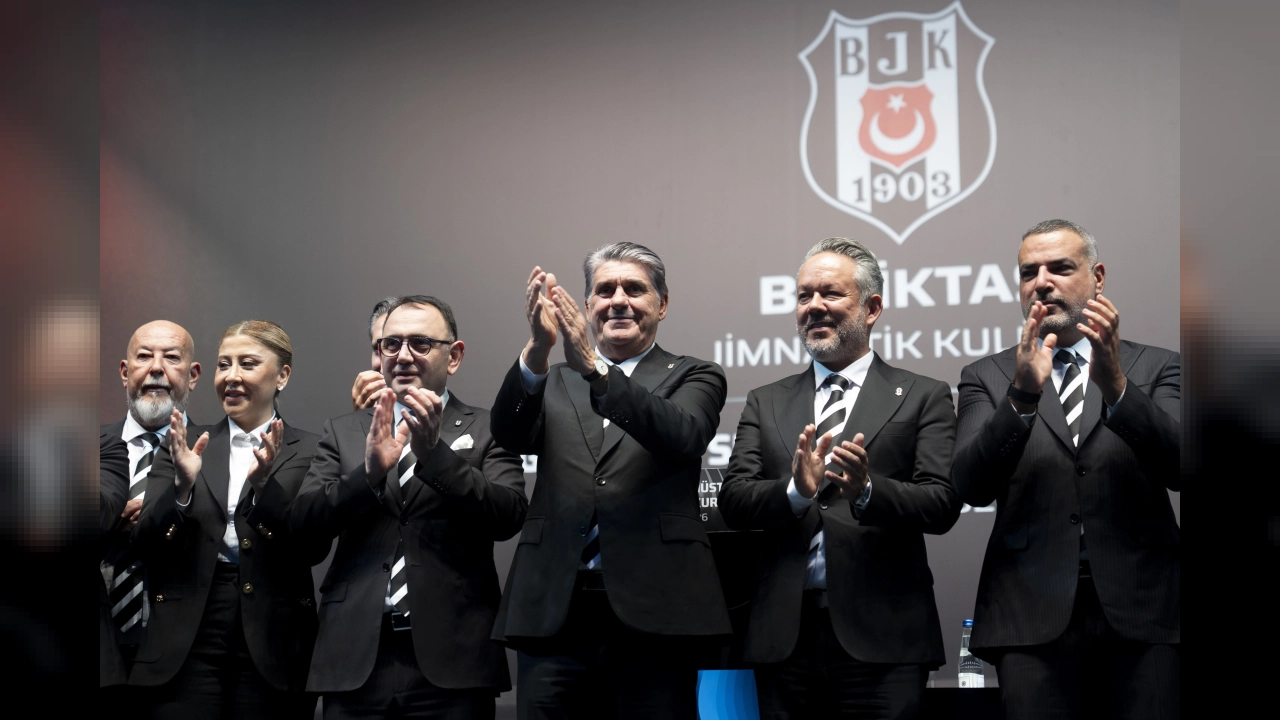 Türkiye Futbol Federasyonu'ndan Serdal Adalı'ya Beşiktaş Tebriği