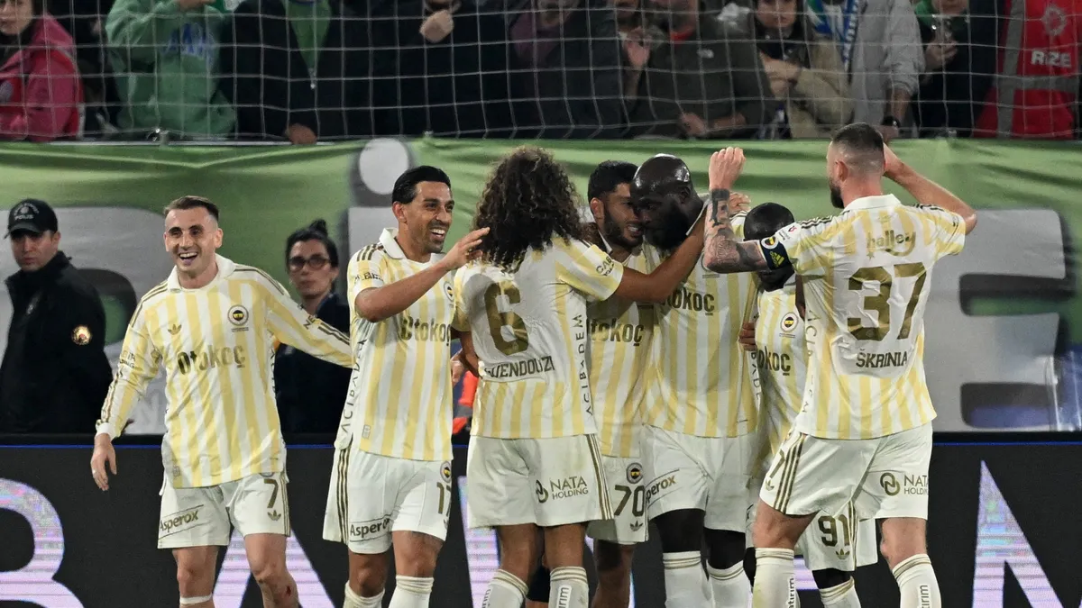 Süper Lig’de puan durumu güncellendi! Fenerbahçe maçı sonrası son durum...