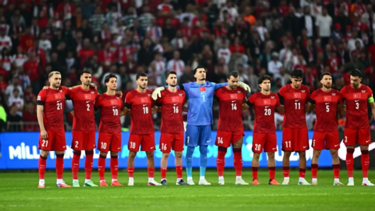 Milli Takım Neden Siyah Bant Takıyor? Siyah Bandın Anlamı Nedir ve Türkiye - Fransa Maçındaki Siyah Bandın Sebebi Ne?