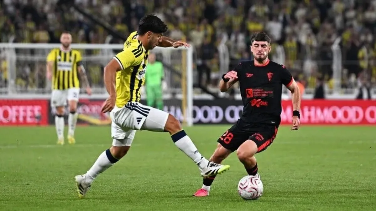 GORNIK ZARBZE FENERBAHÇE CANLI | Kanarya, Polonya'da tur için sahada! İşte İsmail Kartal'ın 11'i...