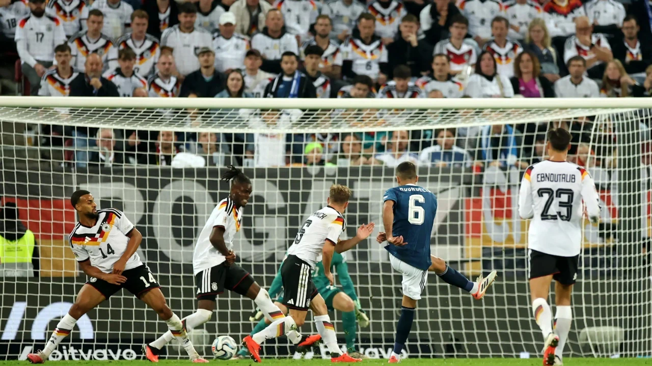 UEFA Uluslar Ligi'nde ikinci hafta 8 maçla başladı: Yunanistan sürprize devam ediyor