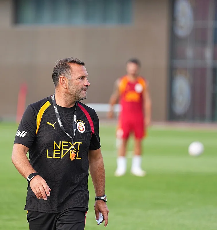Galatasaray Transferde Neden Sessiz? Taraftarın Beklediği Hamle Hâlâ Gelmedi