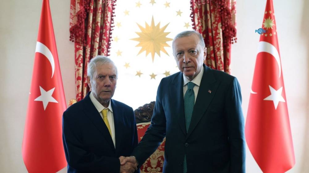 Dolmabahçe’de futbol zirvesi: Cumhurbaşkanı Erdoğan’dan Süper Lig’de adil rekabet mesajı