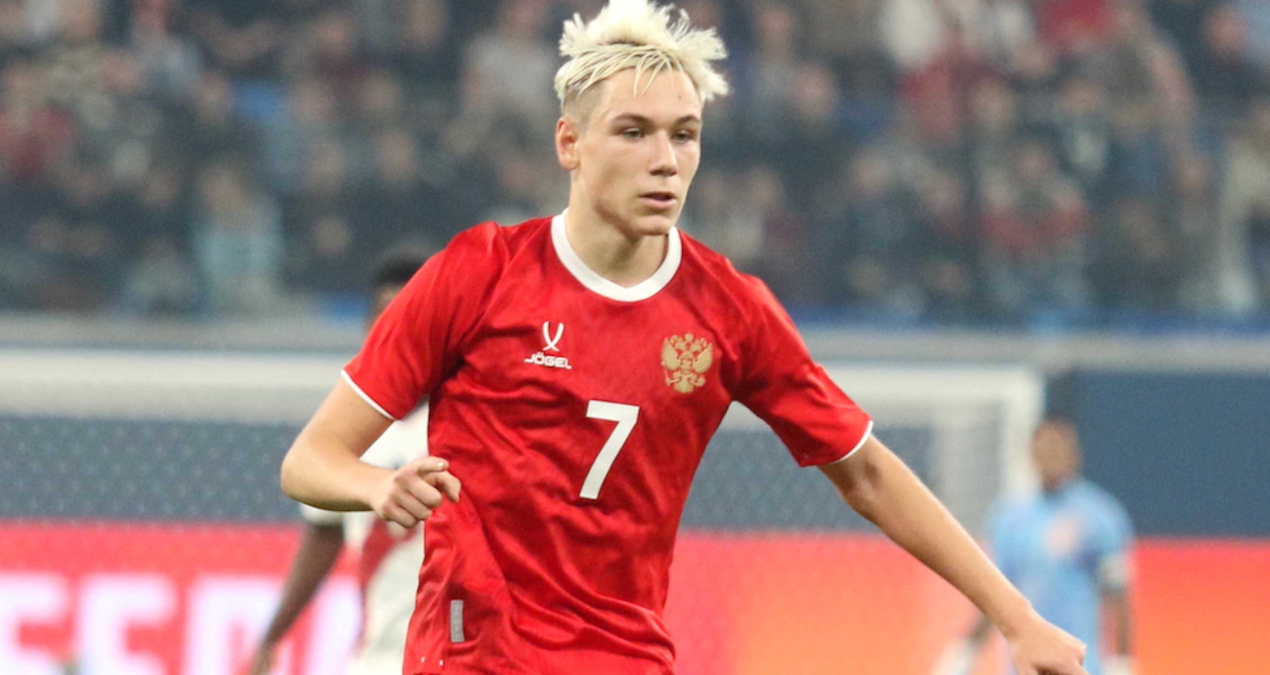 Galatasaray’ın anlaşmaya vardığı Rus yıldız camiayı ikiye böldü! Batrakov’da soru işaretleri