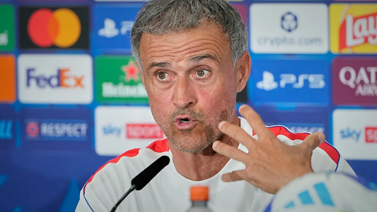 Luis Enrique: Bir fikrim var ama yeri değil