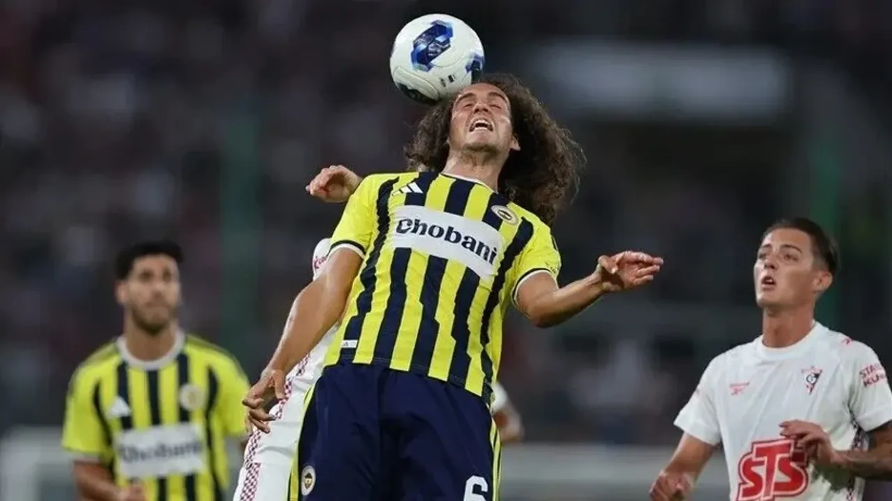 Fenerbahçe'nin Sturm Graz maçı UEFA kadrosu güncellendi! O isim kadroda yok