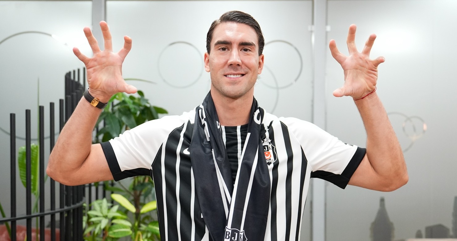 Beşiktaş’ın yıldızı geldi, bavulundan çıkanlar şaşkına çevirdi