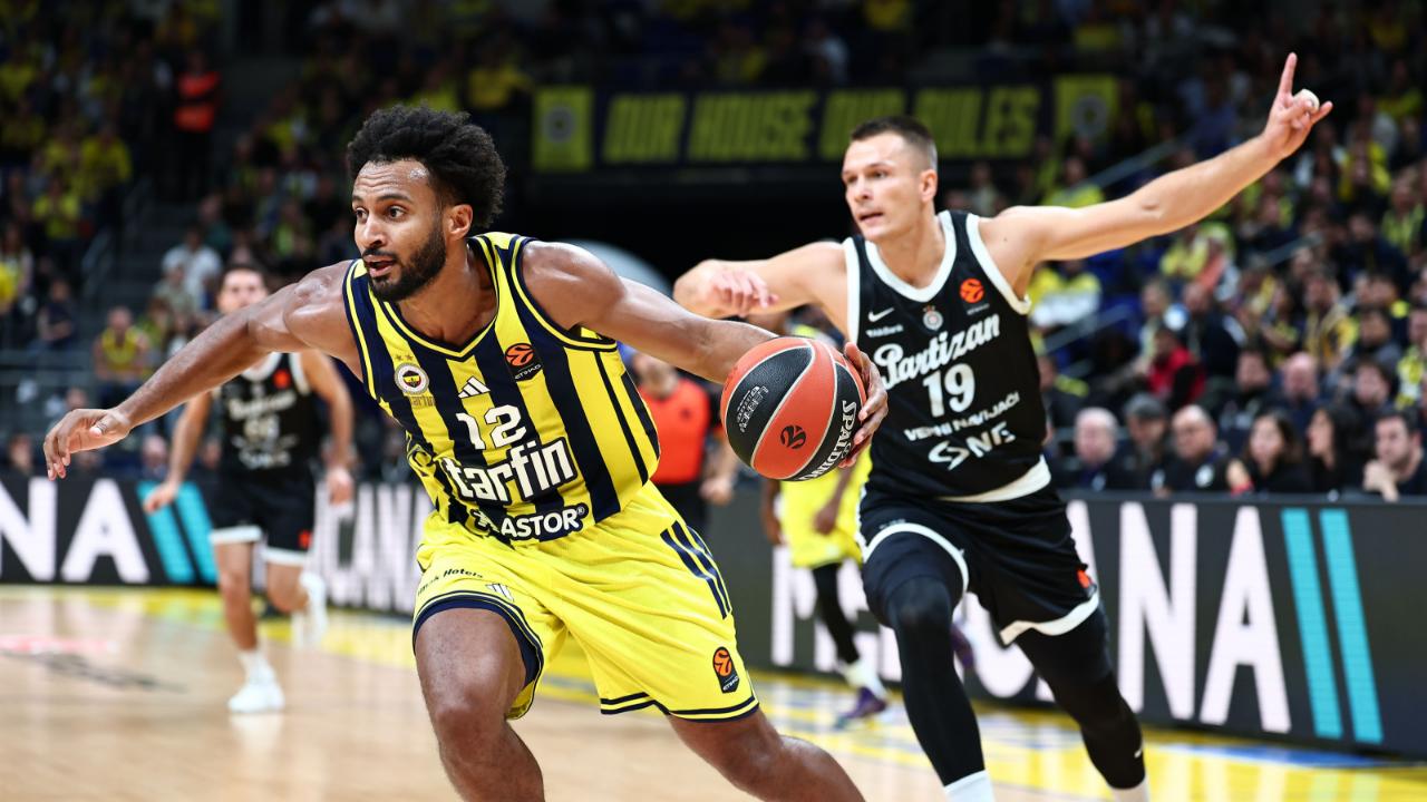 Fenerbahçe Partizan Karşısında İkinci Yarıda Kükredi !
