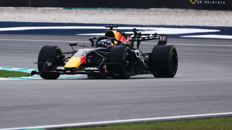 Singapur GP'de kazanan belli oldu