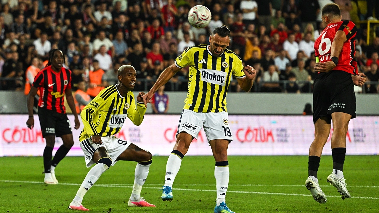 Fenerbahçe penaltı bekledi: VAR'ın neden devreye girmediği açıklandı