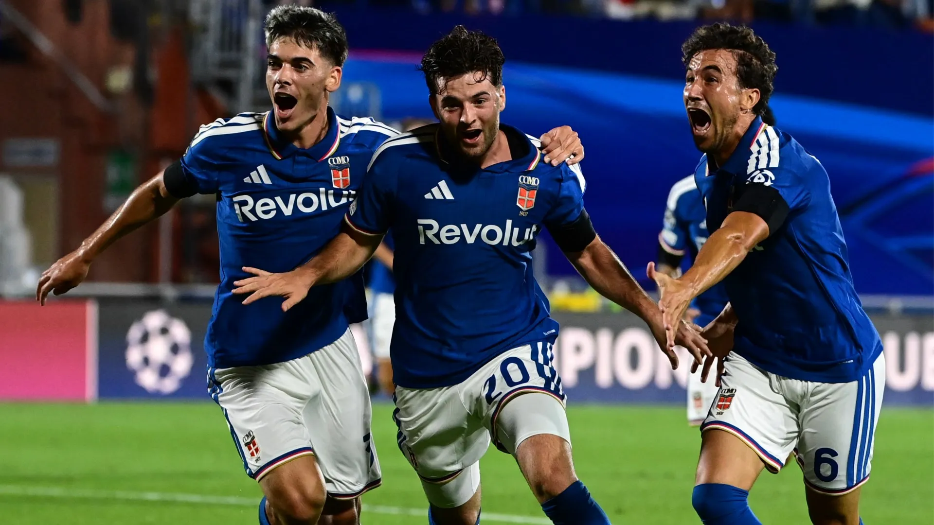 Como için rüya gibi bir ilk: Cesc Fabregas'ın takımı, Şampiyonlar Ligi sahnesine çıktığını duyurmak için RB Leipzig'i ezip geçti