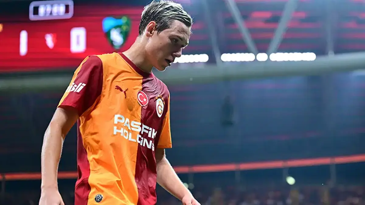 Galatasaray'ın genç yıldızı Batrakov'a Milli Takımı'ndan davet!