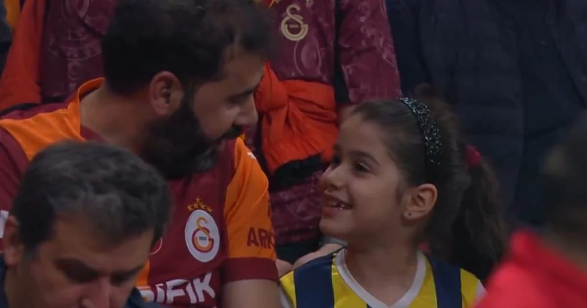 Galatasaray - Fenerbahçe maçının en güzel karesi