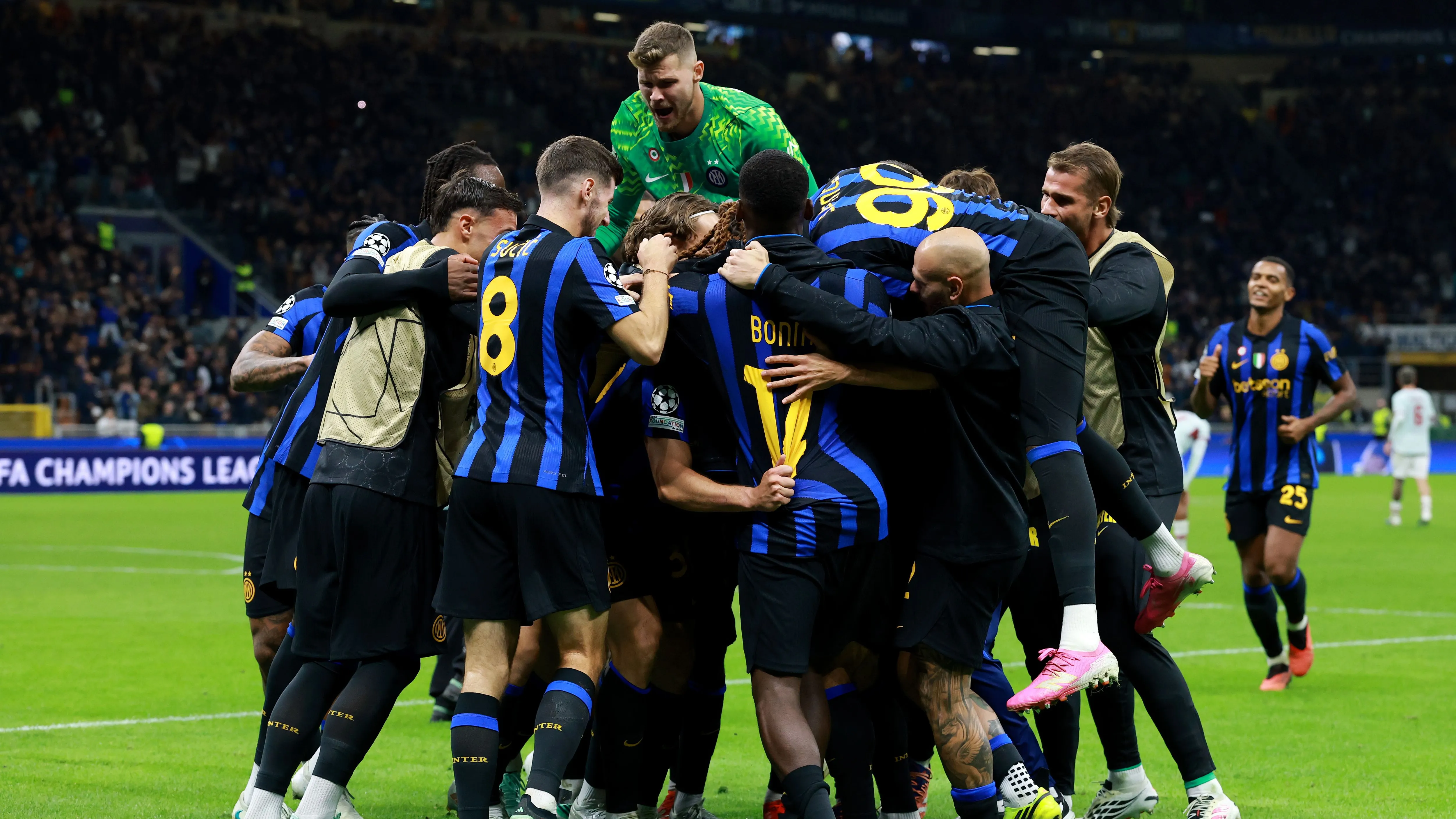 Video: On oyuncuyla yazılan destan Inter'i Şahtar galibiyetine taşıdı ve Şampiyonlar Ligi umutlarını yeniden canlandırdı