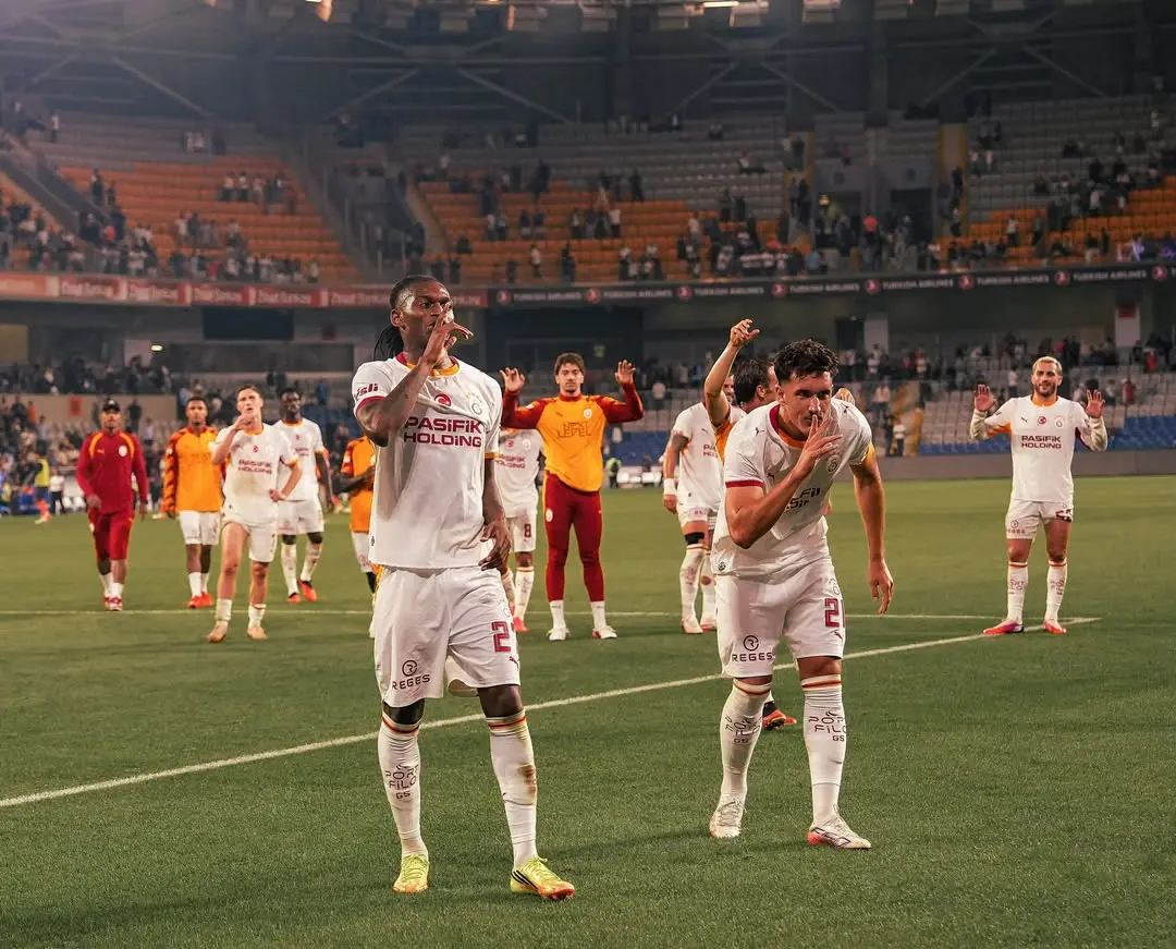 Galatasaray Ailesine İyi Geceler Mesajı
