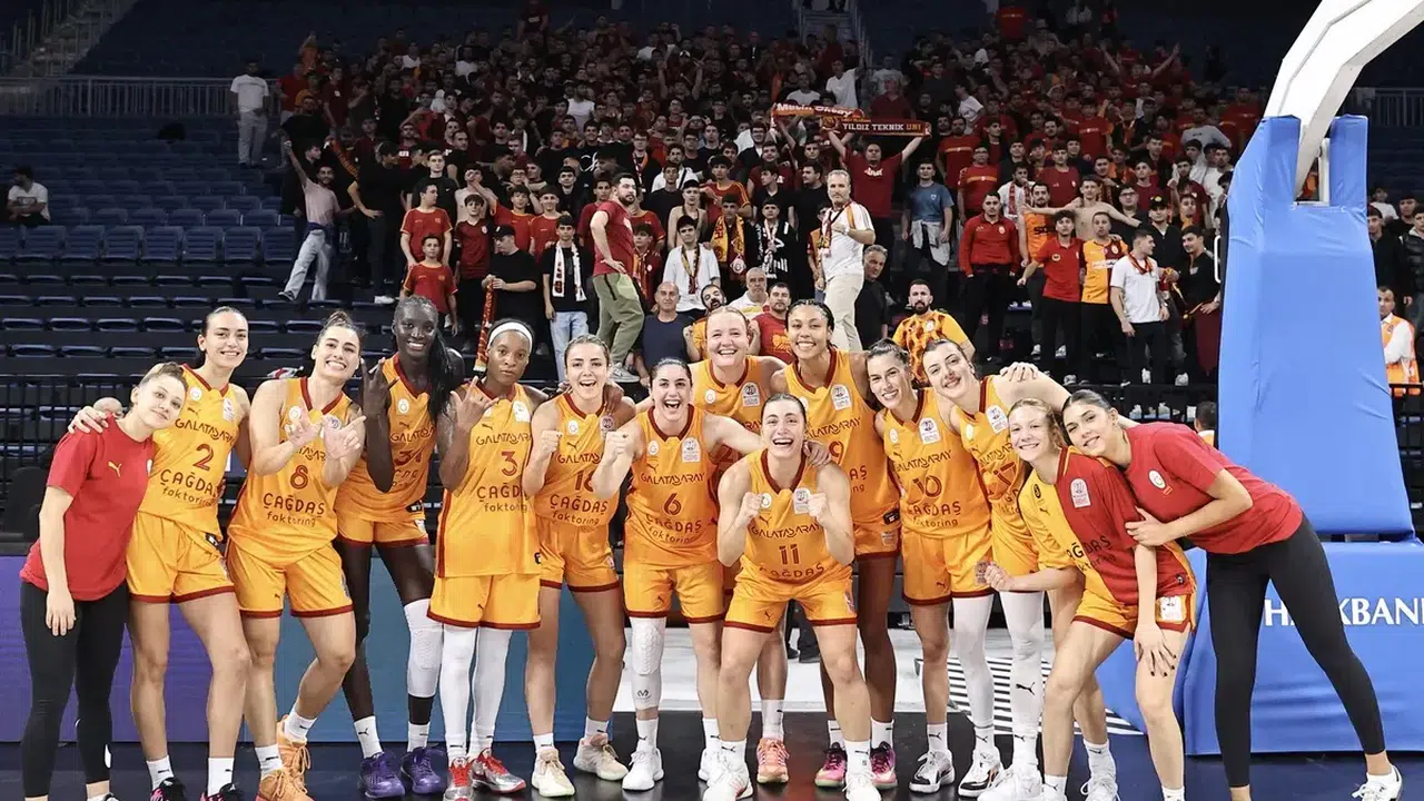 Avrupa'da nefesler tutuldu: Galatasaray Çağdaş Faktoring sahaya çıkıyor