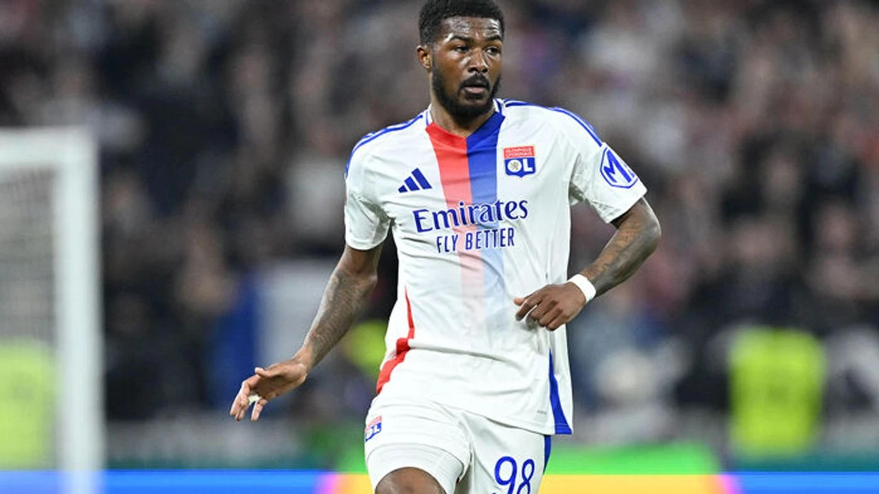 Ainsley Maitland-Niles kimdir? Fenerbahçe-Lyon maçında dikkat çeken Ainsley Maitland-Niles kaç yaşında, nereli?