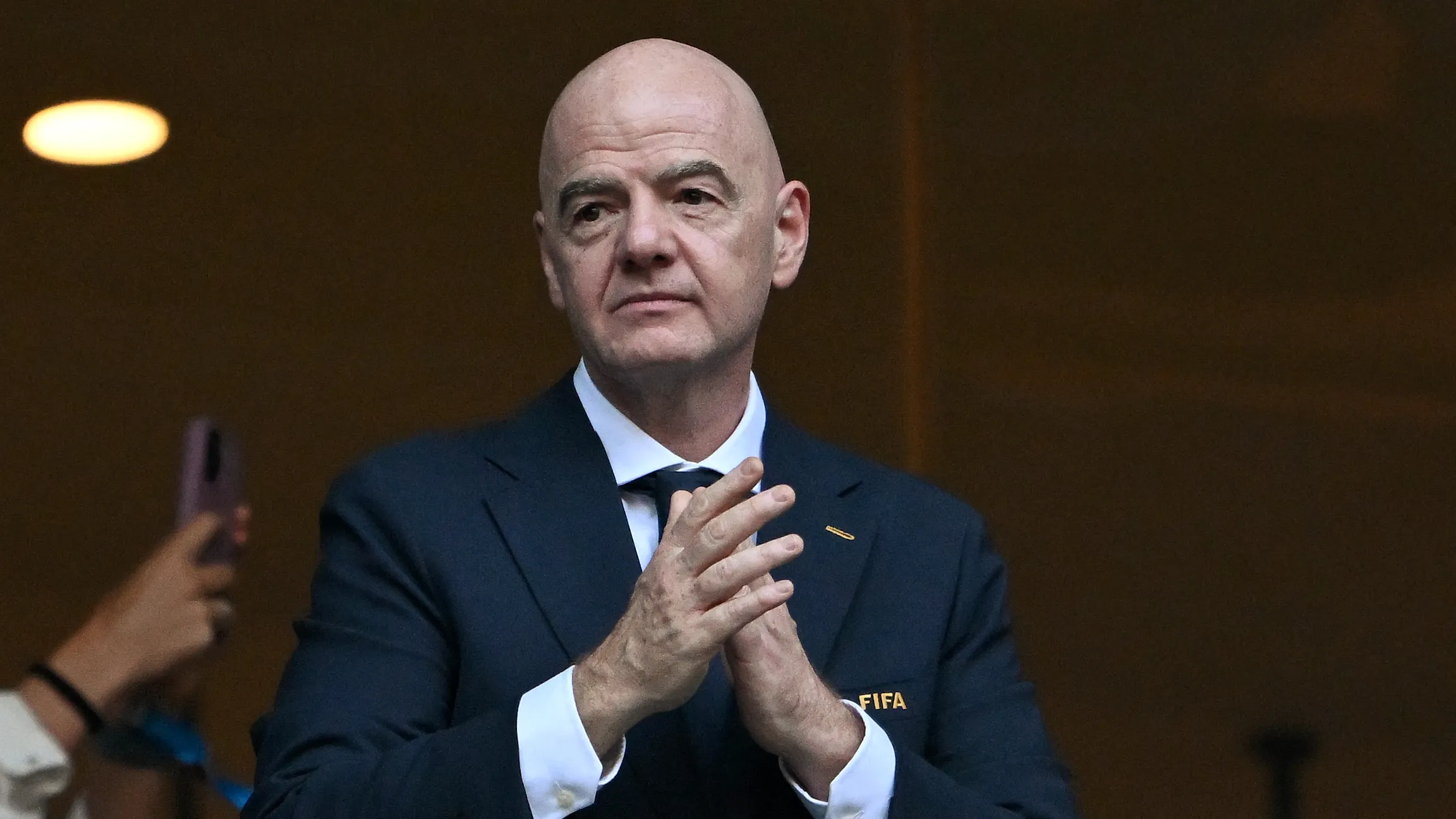 FIFA Başkanı Gianni Infantino, UEFA, CONCACAF ve AFC'nin sansasyonel ortak saldırısıyla "aldatma" ile suçlandı
