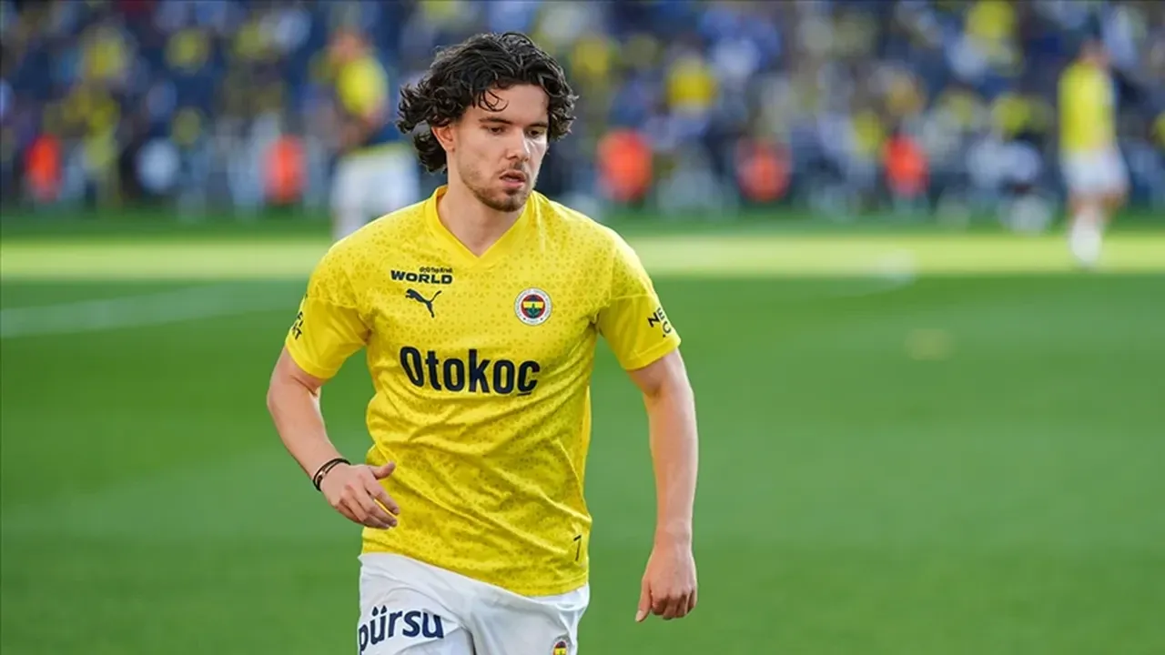 Fenerbahçe Ferdi Kadıoğlu'nu Transfer Edecek mi? Satın Alma Opsiyonlu Kiralama Formülü Ne?