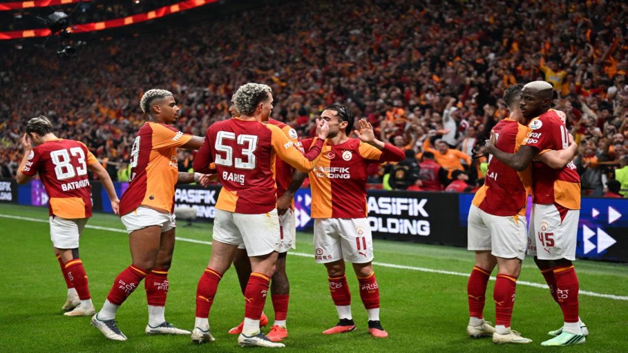 Galatasaray Fenerbahçe'yi rahat geçti! Yenilmezliğini sürdürdü...