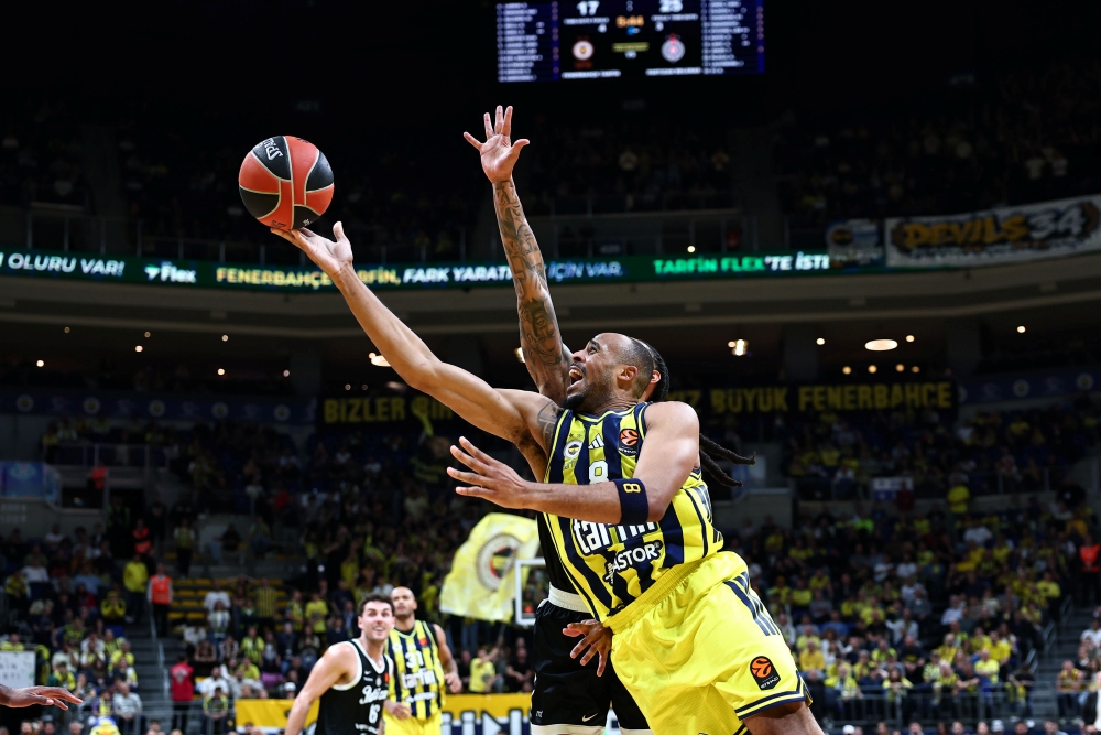 Fenerbahçe şemsiyeyi açtı / Gökhan Türe