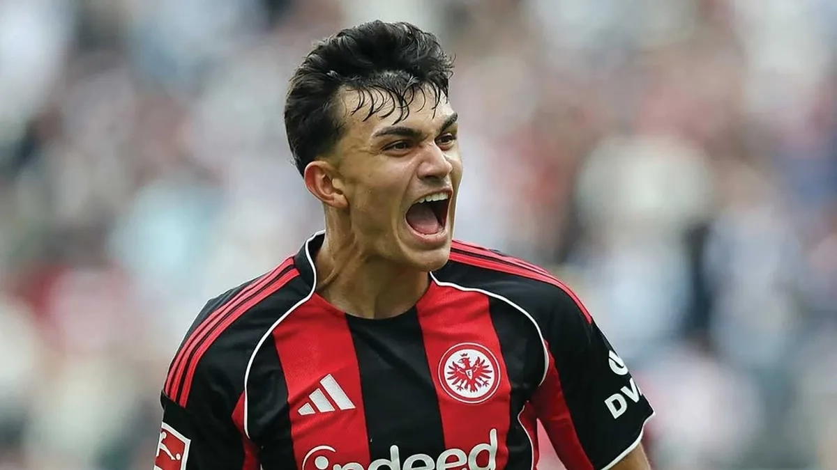 Fenerbahçe Can Uzun İçin 40 Milyon Euro Önerdi: Almanya Seferi Başladı
