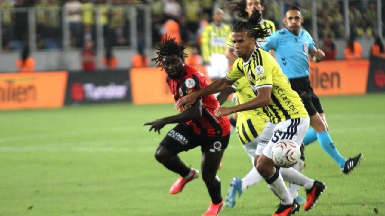 Fenerbahçe beklentilere cevap veremedi! Sezona Gençlerbirliği yenilgisiyle başladı
