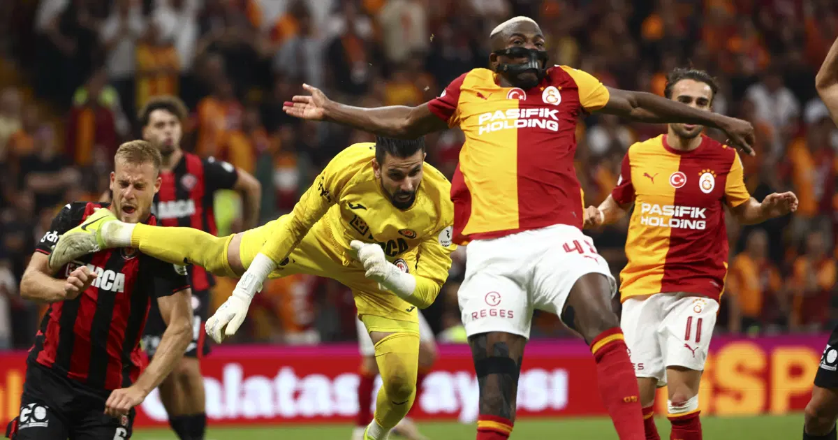 2 gol yedi ama Galatasaray-Çorum FK maçına damga vurdu, herkes Marcos Felipe'yi konuştu