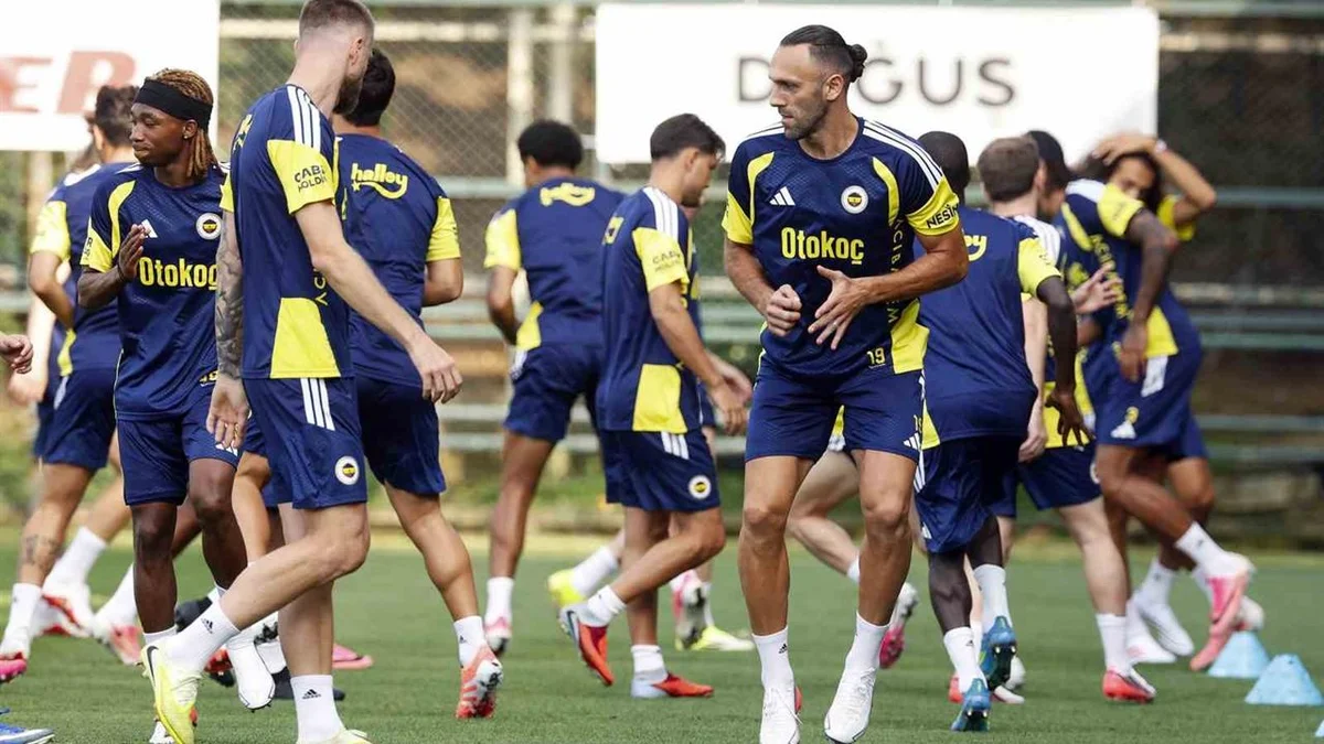 Fenerbahçe, İstanbul'da Sturm Graz ile Oynayacağı Maç İçin Hazırlıklarını Devam Ettiriyor
