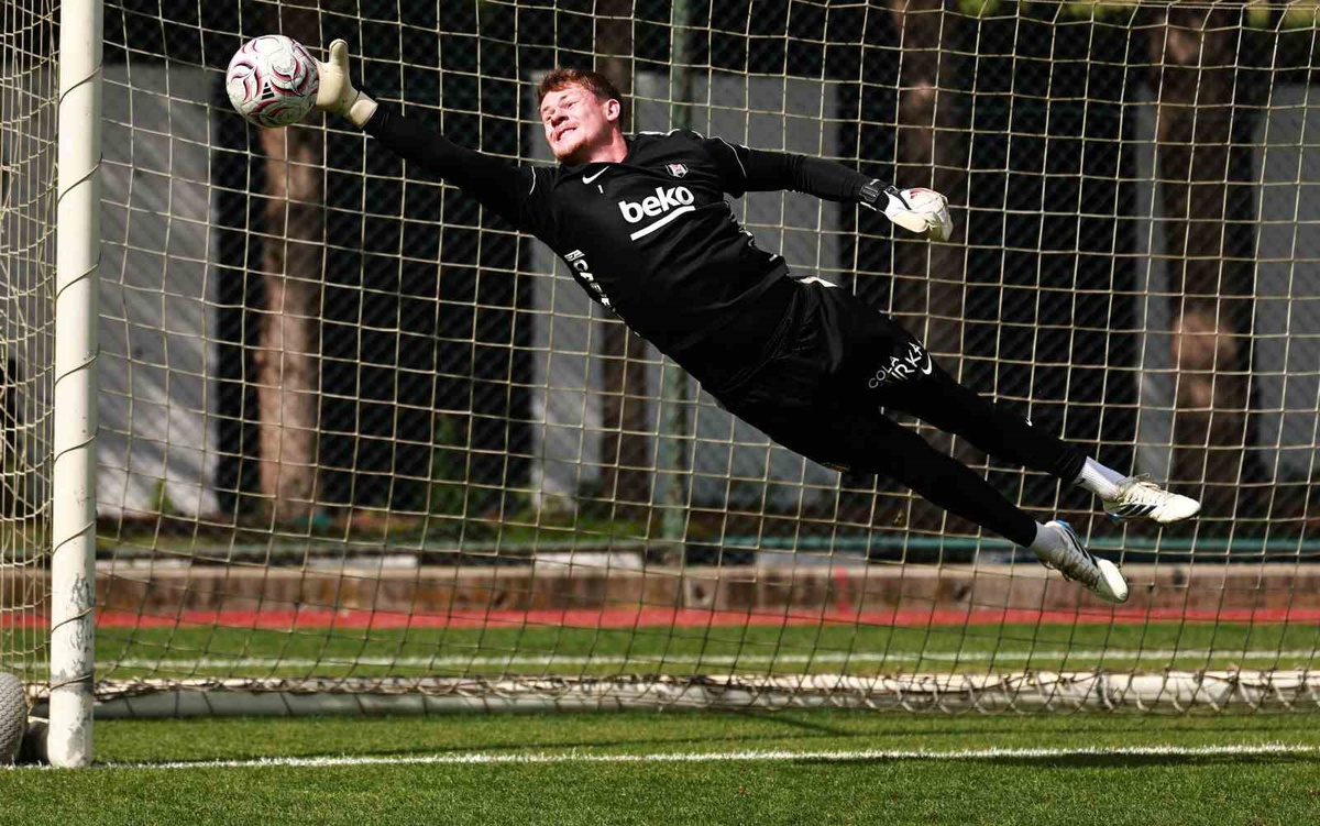 Beşiktaş, Kocaelispor maçı hazırlığını Nevzat Demir'de sürdürdü