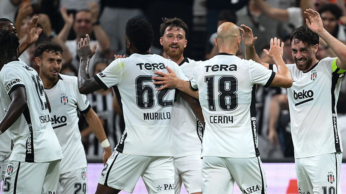 Beşiktaş Avrupa Ligi Rövanşında Midtjylland Karşısında