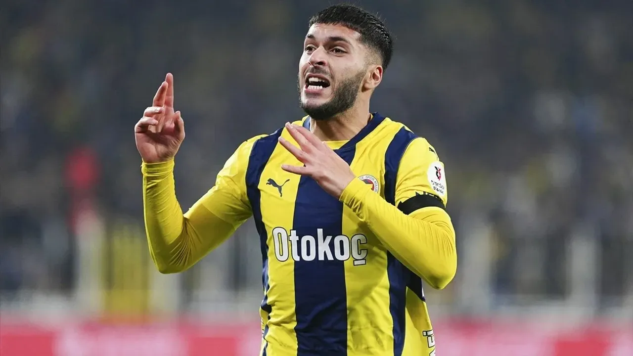 Oğuz Aydın Transferinde Son Durum Ne? Fenerbahçe'nin Kararı ve Avrupa'dan İlgilenen Takımlar