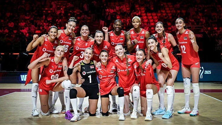 Türkiye - Sırbistan yarı final voleybol maçı ne zaman, saat kaçta, hangi kanalda? Filenin Sultanları yarı final maç tarihi