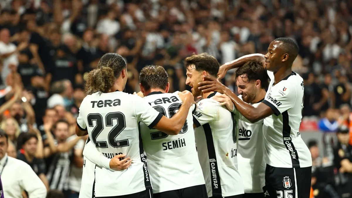 Usta yazardan Beşiktaş'ta o isme övgü dolu sözler: Gözlerimizin pasını sildi