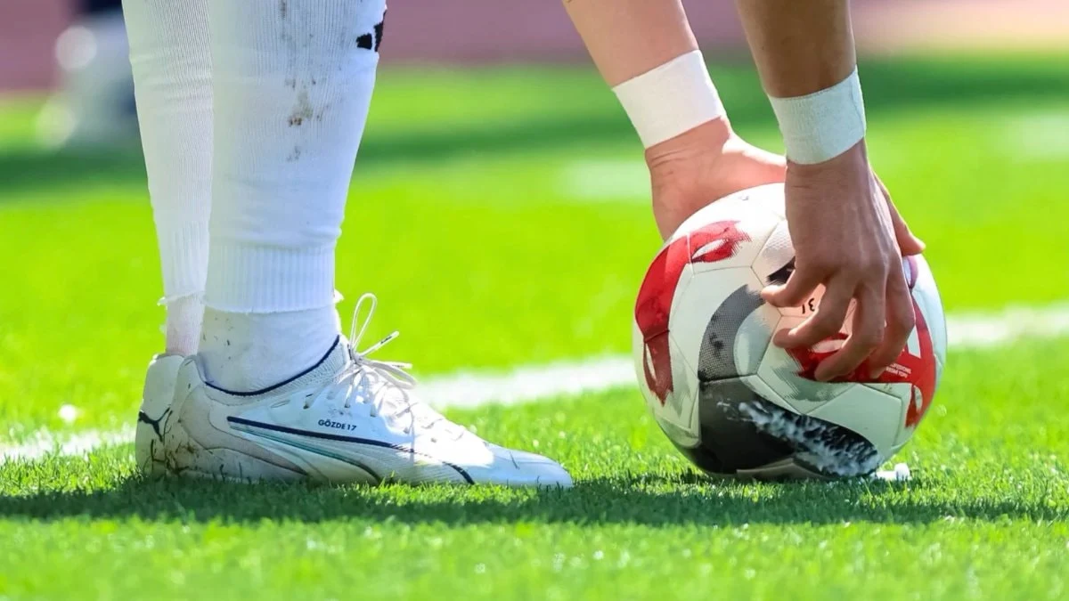 Yeni sezon öncesi teknolojik hamle: Süper Lig'e çipli top geliyor...