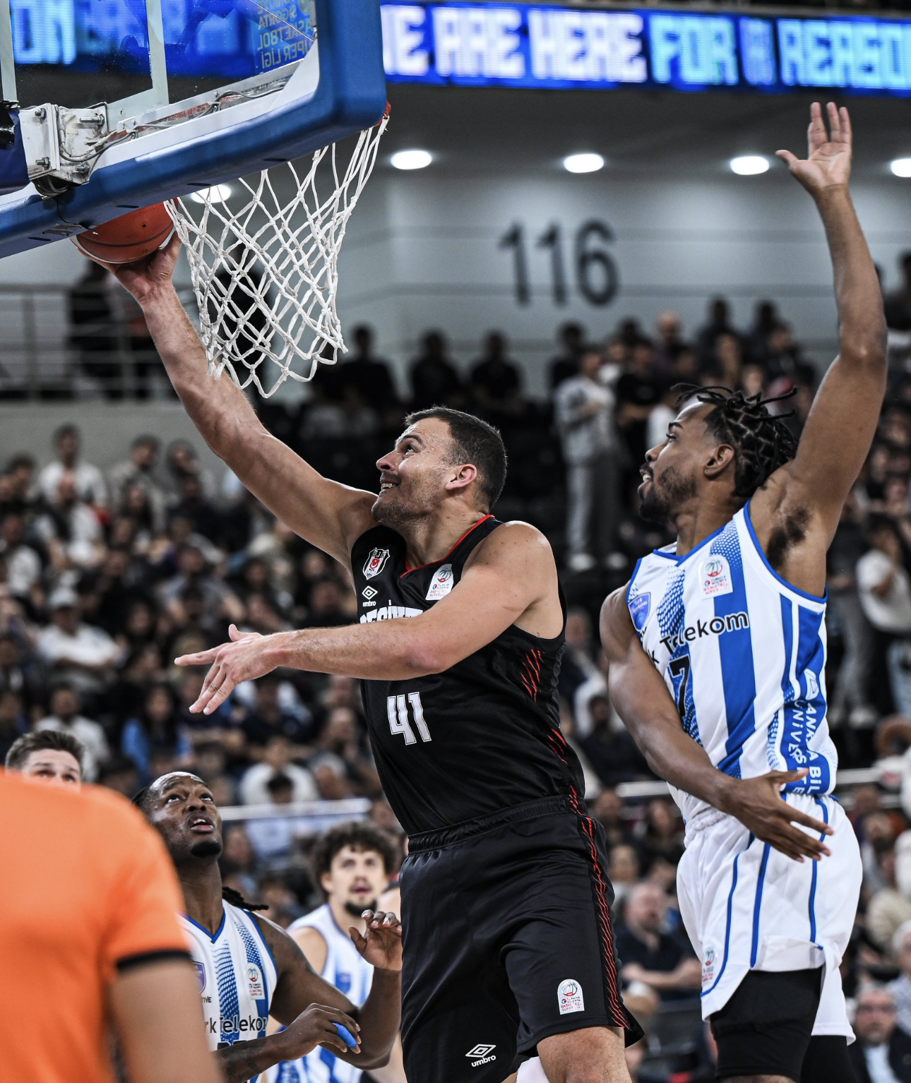 Türk Telekom, Beşiktaş’ı farklı mağlup etti
