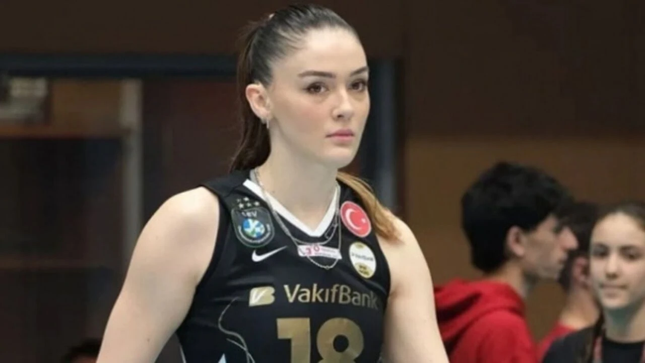Zehra Güneş Kimdir, Neden Gündemde? Zehra Güneş Kaç Yaşında, Nereli Ve Hangi Takımda Oynuyor?