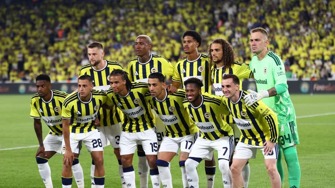 Fenerbahçe'de Mert Günok şoku! Kadrodan çıkarıldı