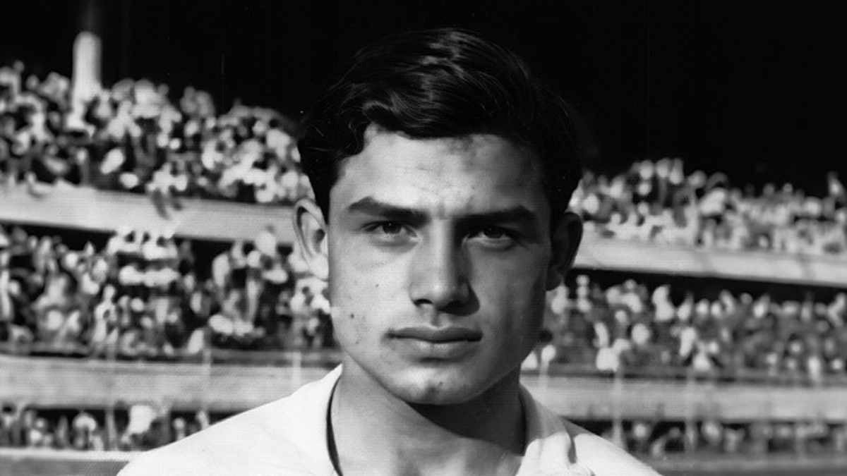 Şükrü Ersoy anısına futbol maçlarında saygı duruşu yapılacak